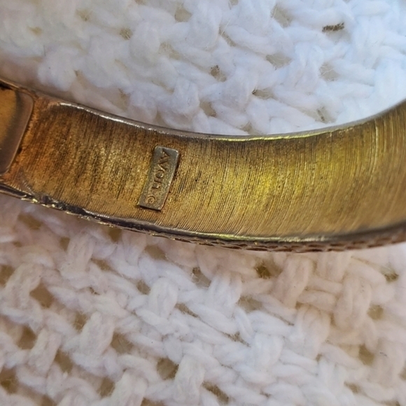 Vintage Avon Buckle Bangle - Picture 4 of 6